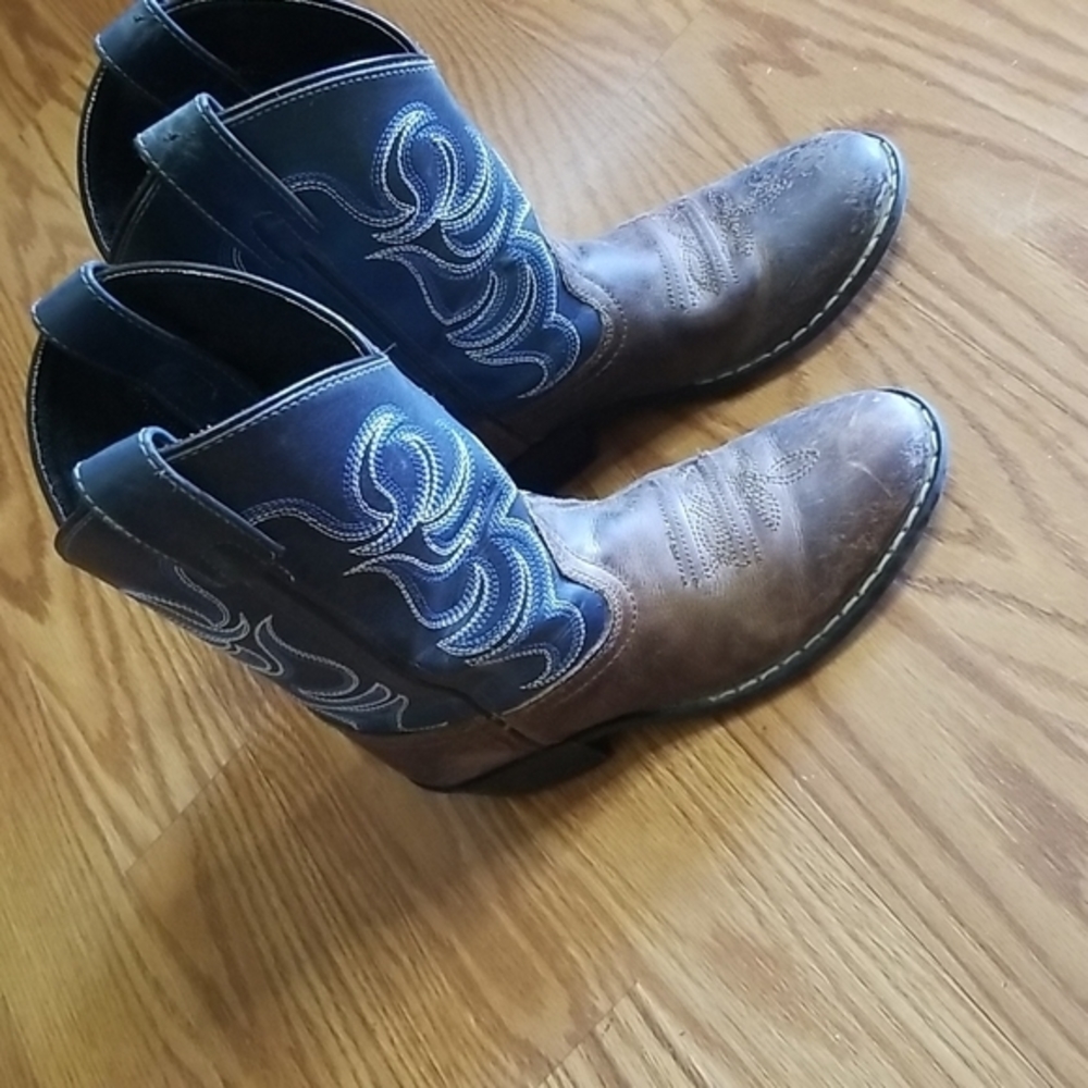 Cody James boots size 1 kids